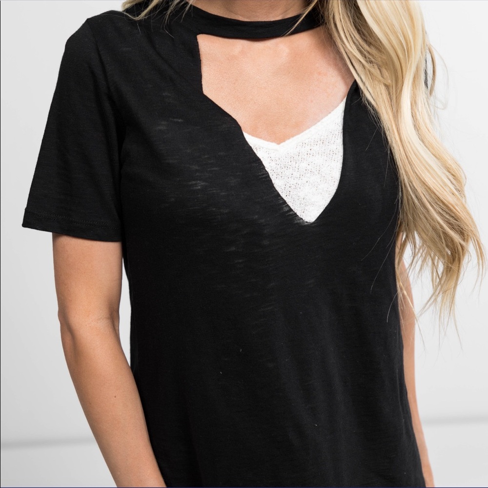 🌿🌸 Black...Lollie Choker Tee in Black🌿🌸